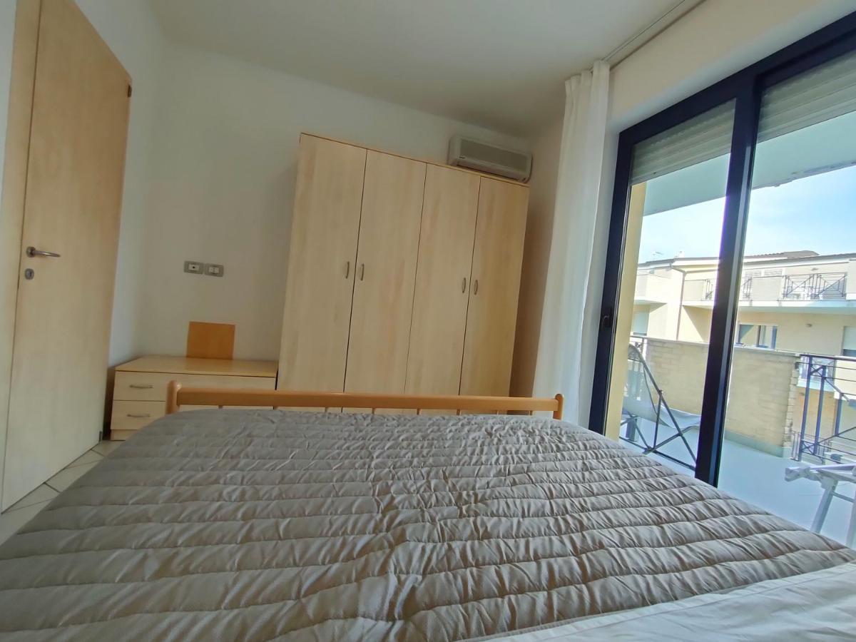 Appartamento Con Piscina Green Bay Village Pineto Luaran gambar